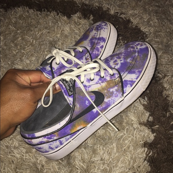 nike janoski galaxy